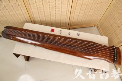 澳门半岛●久音古琴  ●今日推荐  20240409[断纹仲尼式]